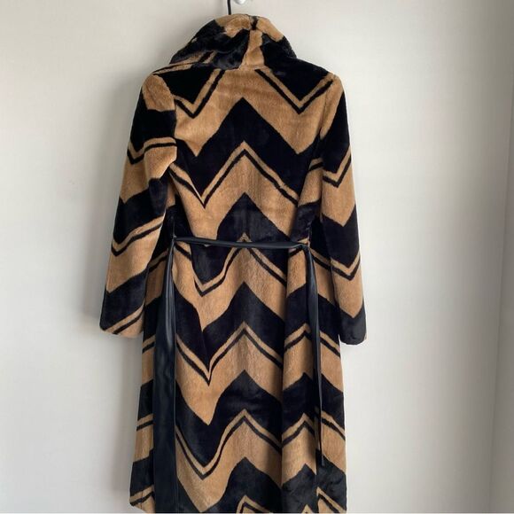 Banana Republic Faux Fur Chevron Long Coat XS NWT - Picture 8 of 10